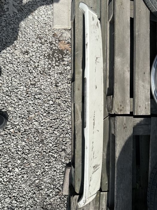 Спойлер кришки задній двері ляди Toyota Rav 4 2012