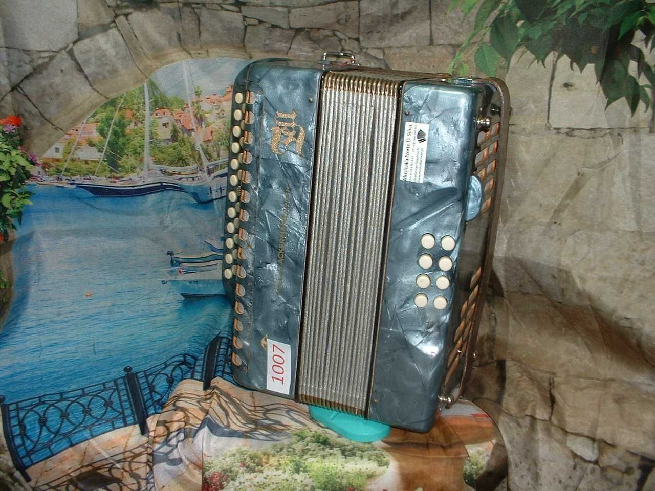 Concertina para venda N, 1007