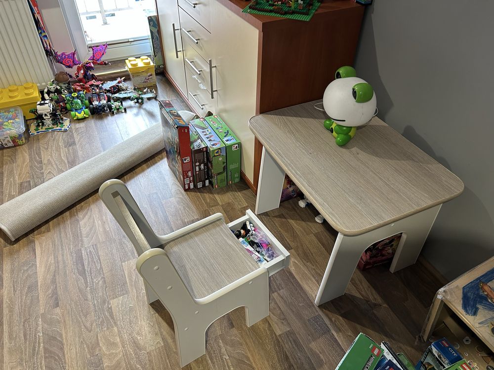 Zestaw dziecięcy: biurko + krzesełko + lampka gratis