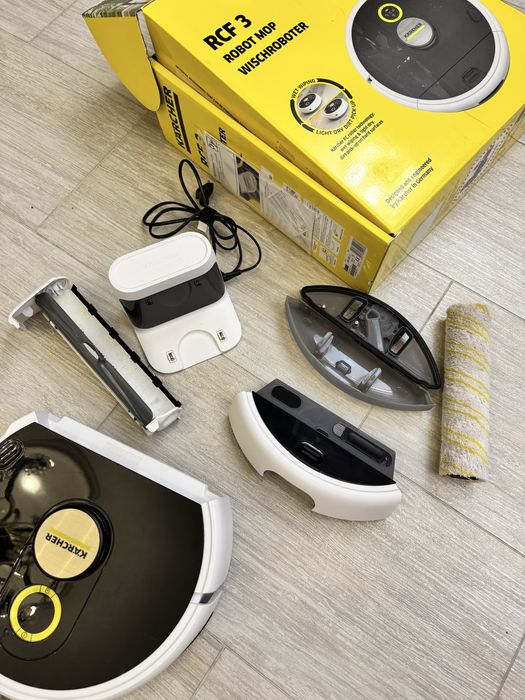 Продам робот пилосос полотер Kärcher rcf3