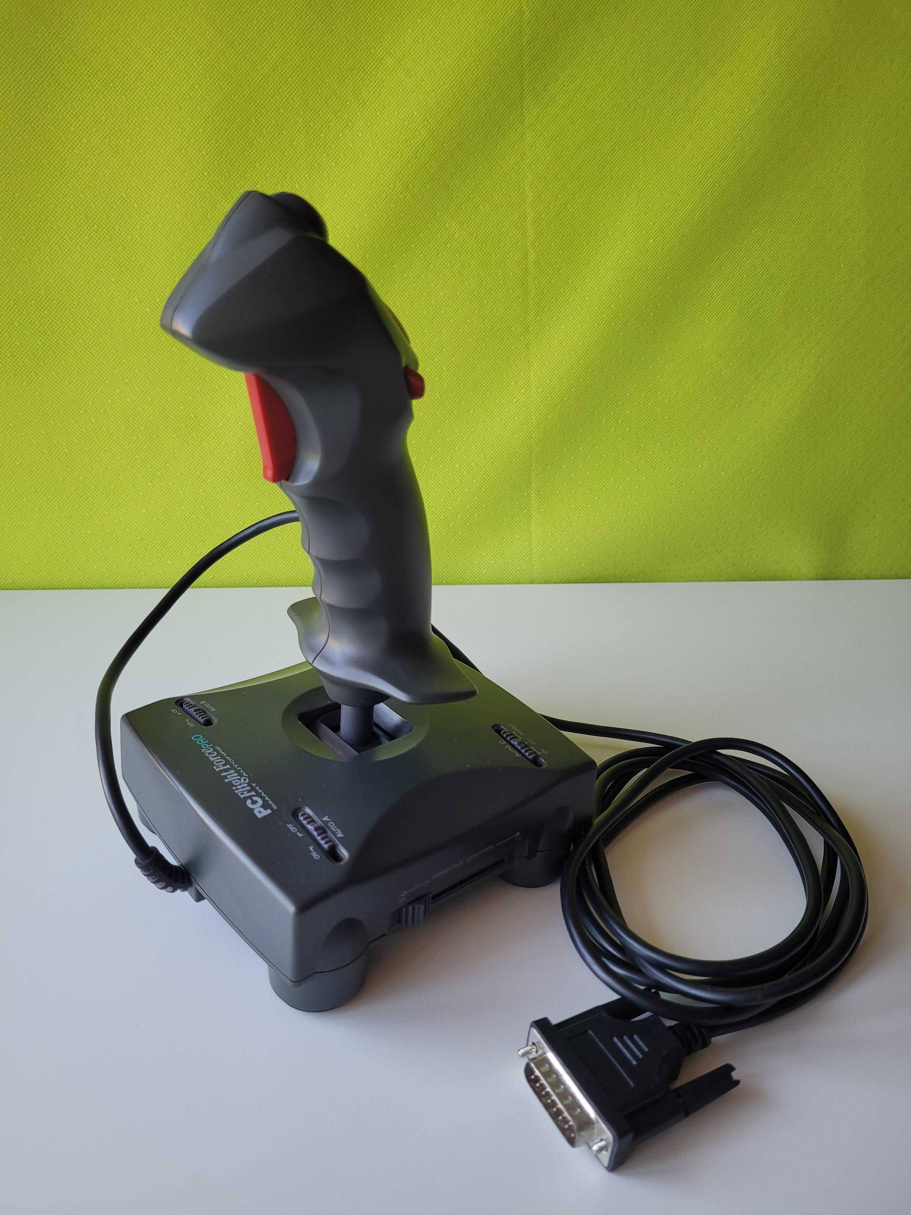 Flight Stick clássico Interact PC Flight Force Pro