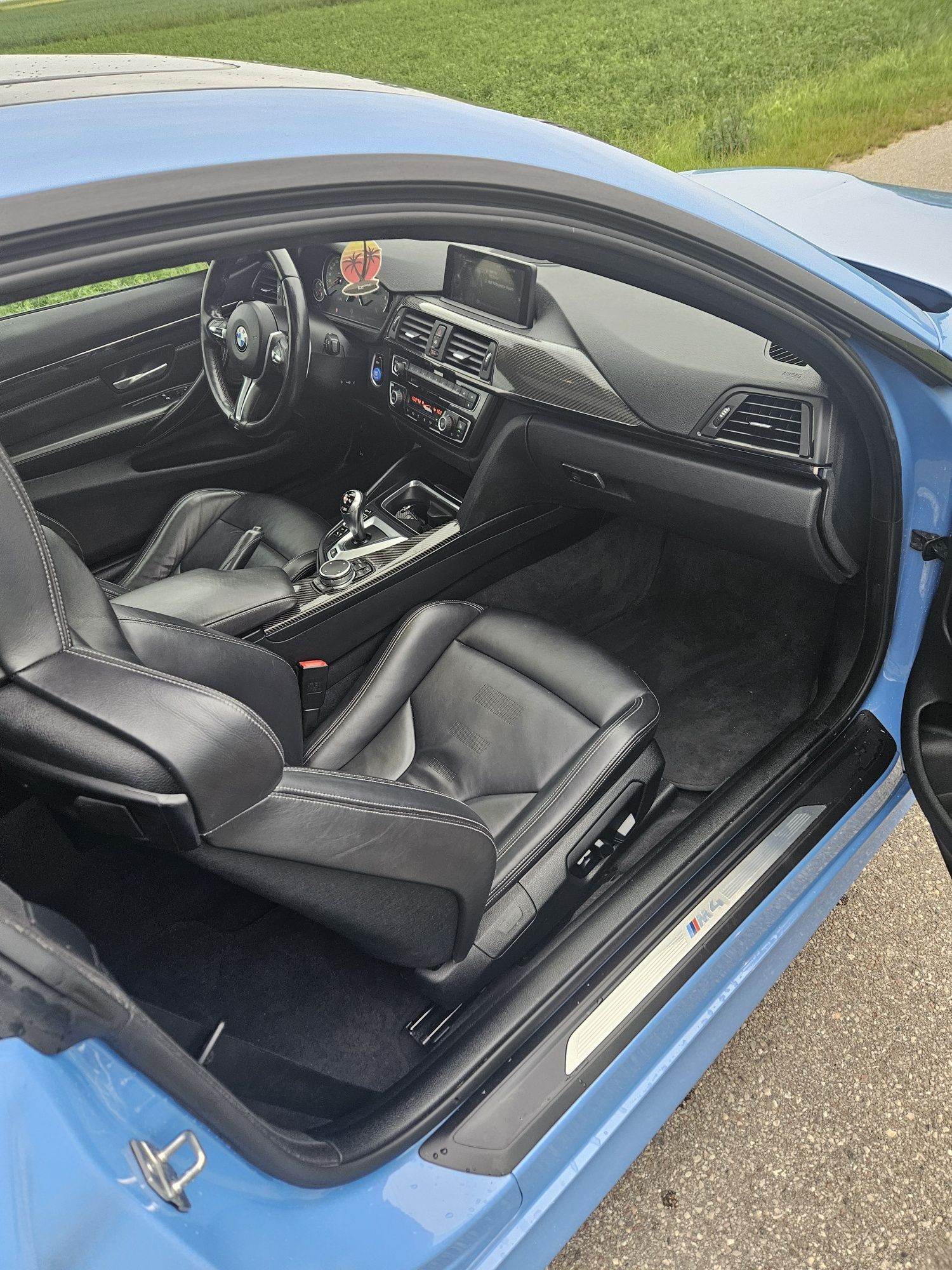 BMW M4 bmw m4 coupe DKG