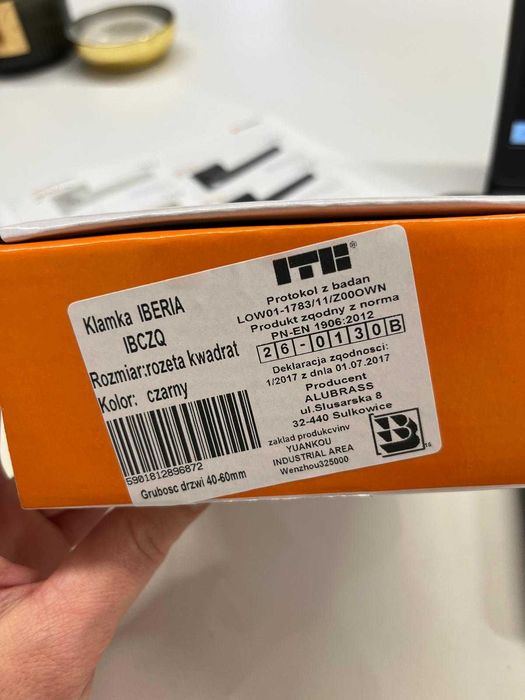 Klamka Iberia czarna, rozeta kwadratowa 7 szt