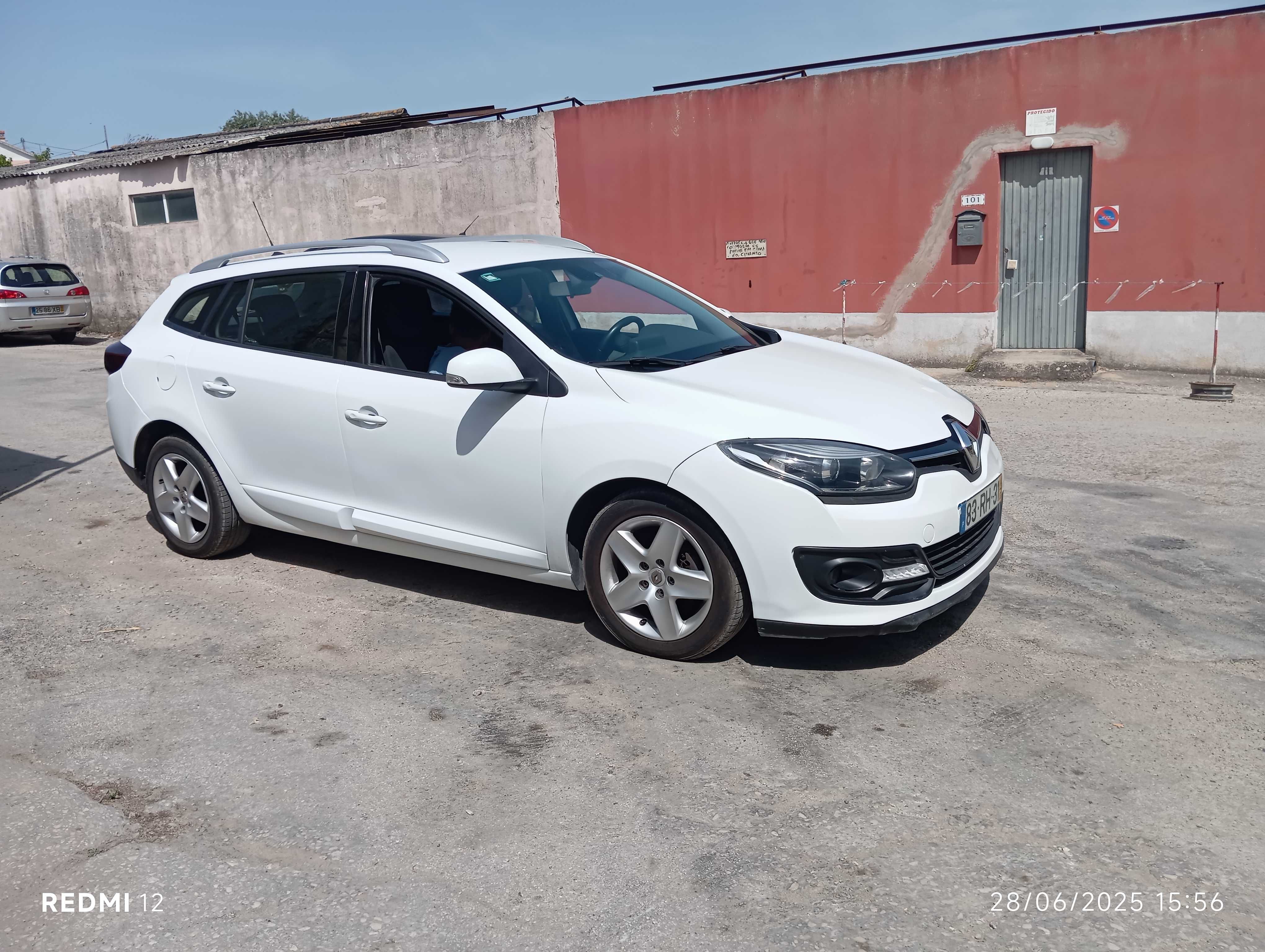 Vendo viatura impecável sem afazeres