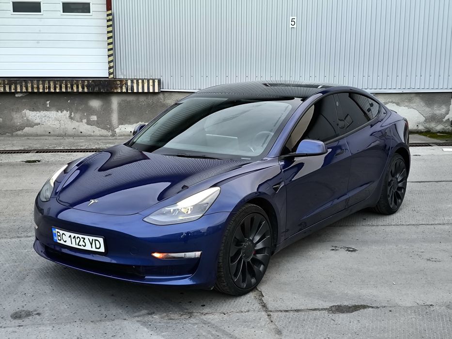 Tesla Model 3 2023 Performance