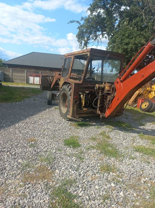 koparko-ładowarka ostrówek