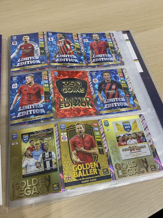 Album pilkarski z kartami