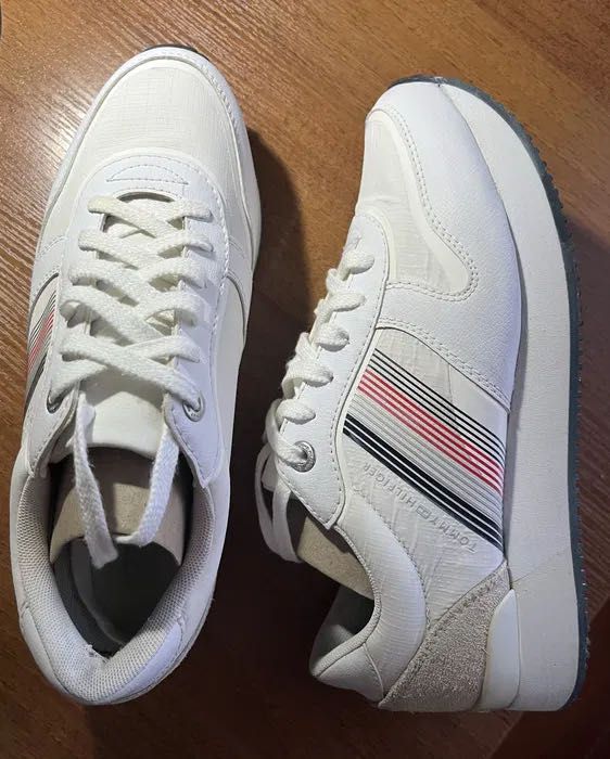 Кросівки Tommy Hilfiger жіночі