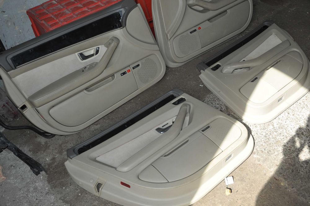 Audi A8 d3 карта карты в салон комплект 4шт белые