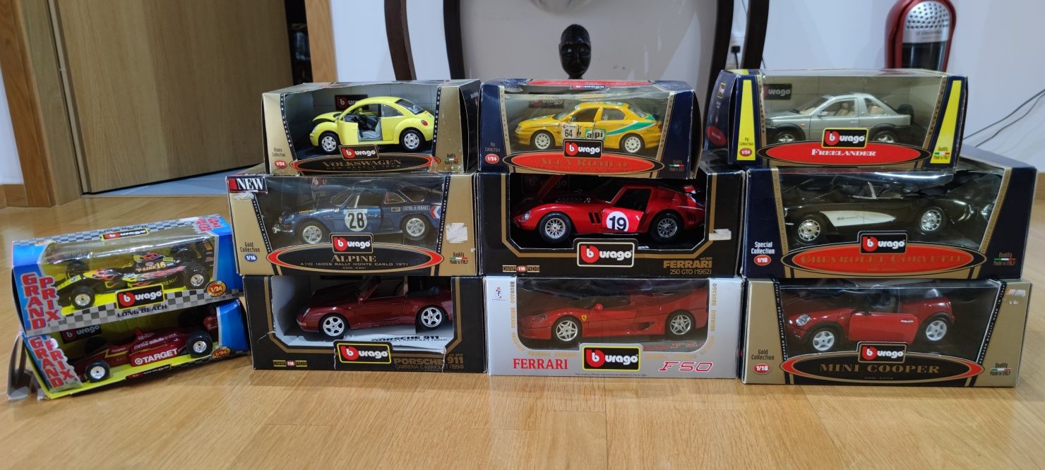 Vendo coleção toda - Carros de Coleção Bburago
