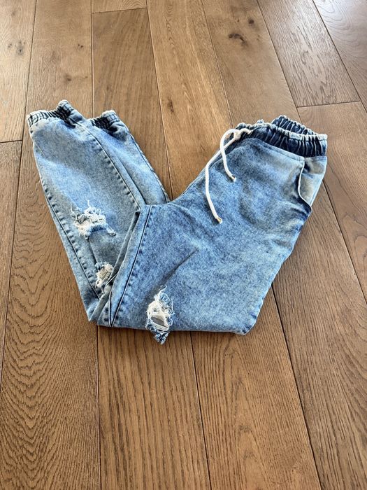 Jeansy damskie typu jogger