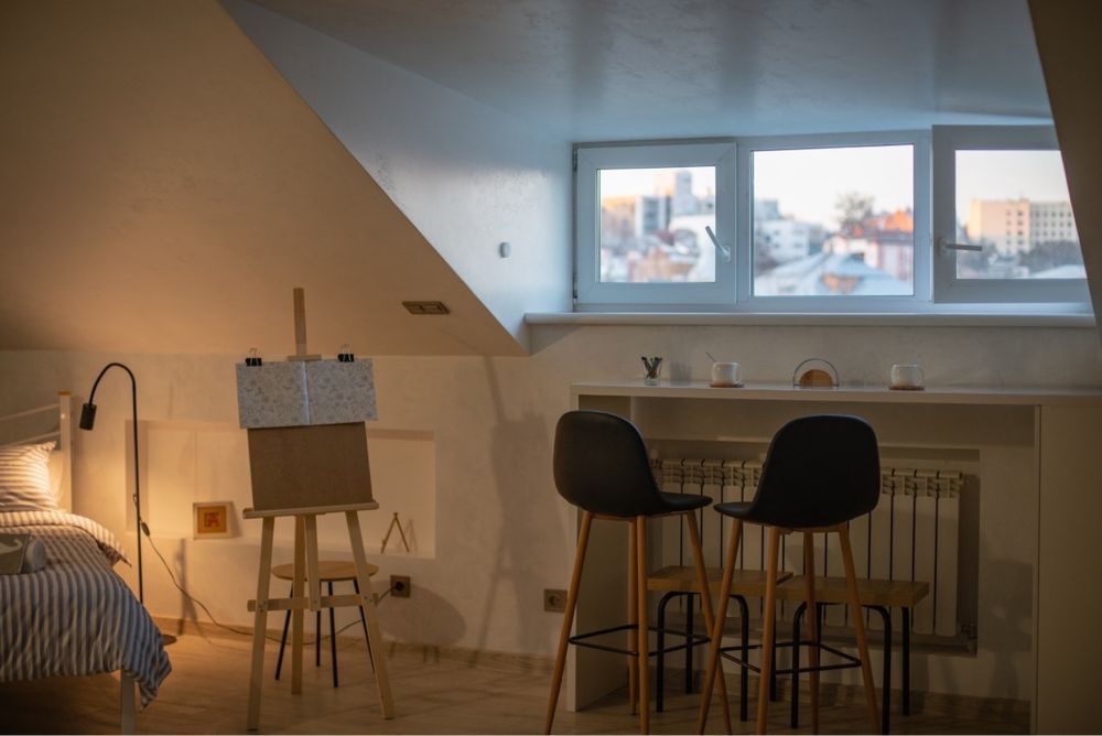 Продам 1-кімн. Квартиру, 45 кВ.м., Нікольський, Площа Конституції