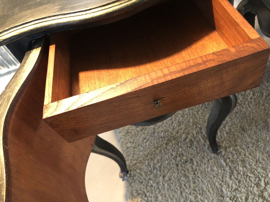 Conjunto Queen Anne, aparador, espelho , banqueta, cadeira, mesas