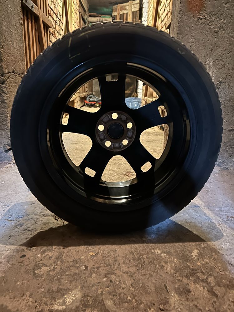 Zestaw kół Volvo V60 – oryginalne felgi + opony Bridgestone