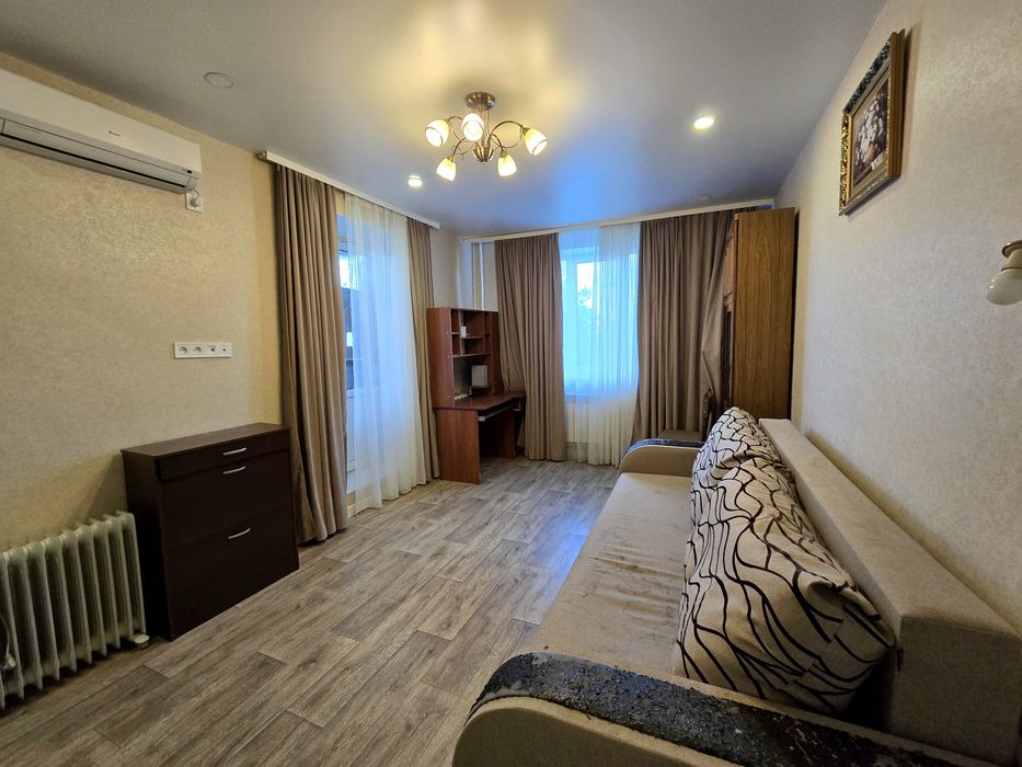 Сдам 2-х комнатную, Холодная гора, пер. Титаренковский 4, метро