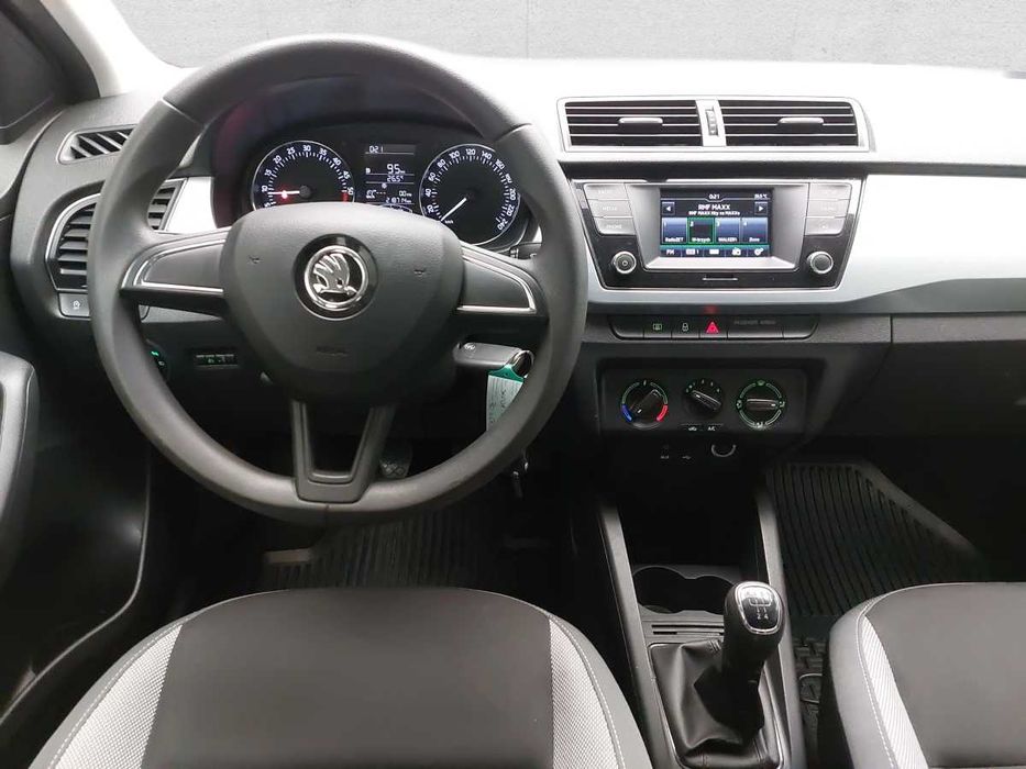 Śkoda Fabia 1.4 TDI 2017 rok salon Polska