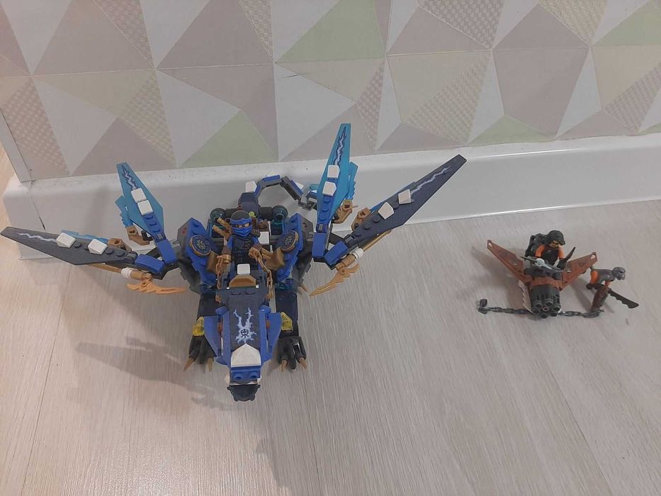 LEGO NINJAGO Дракон Джея (70602)