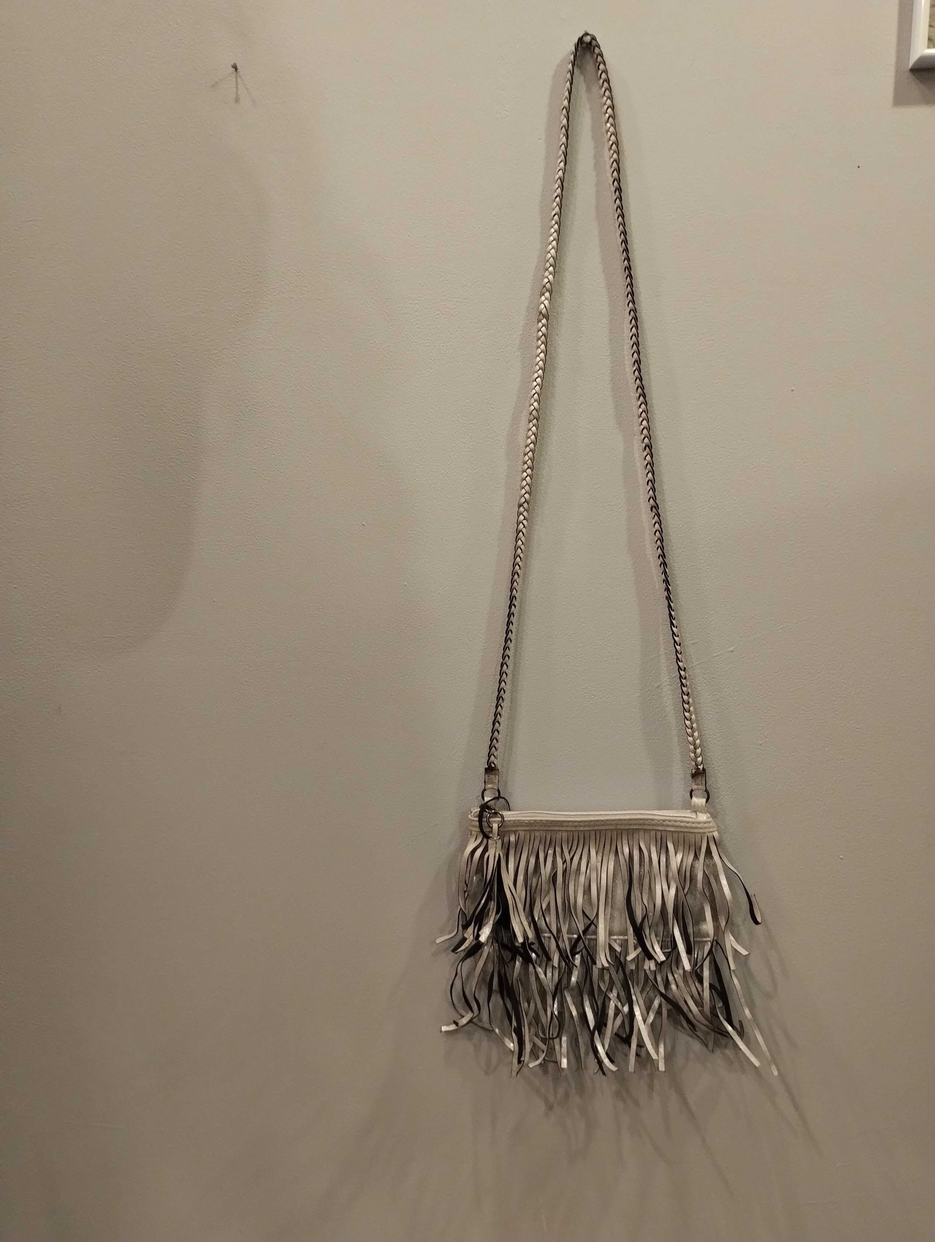 Siwa mała torebka z frędzelkami H&M