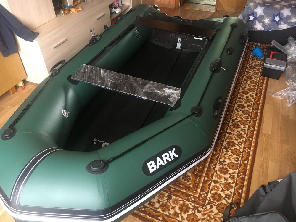 Продам лодку bark 310sd і мотори Parsun TE5.8 Haswing 30 і аккумулятор