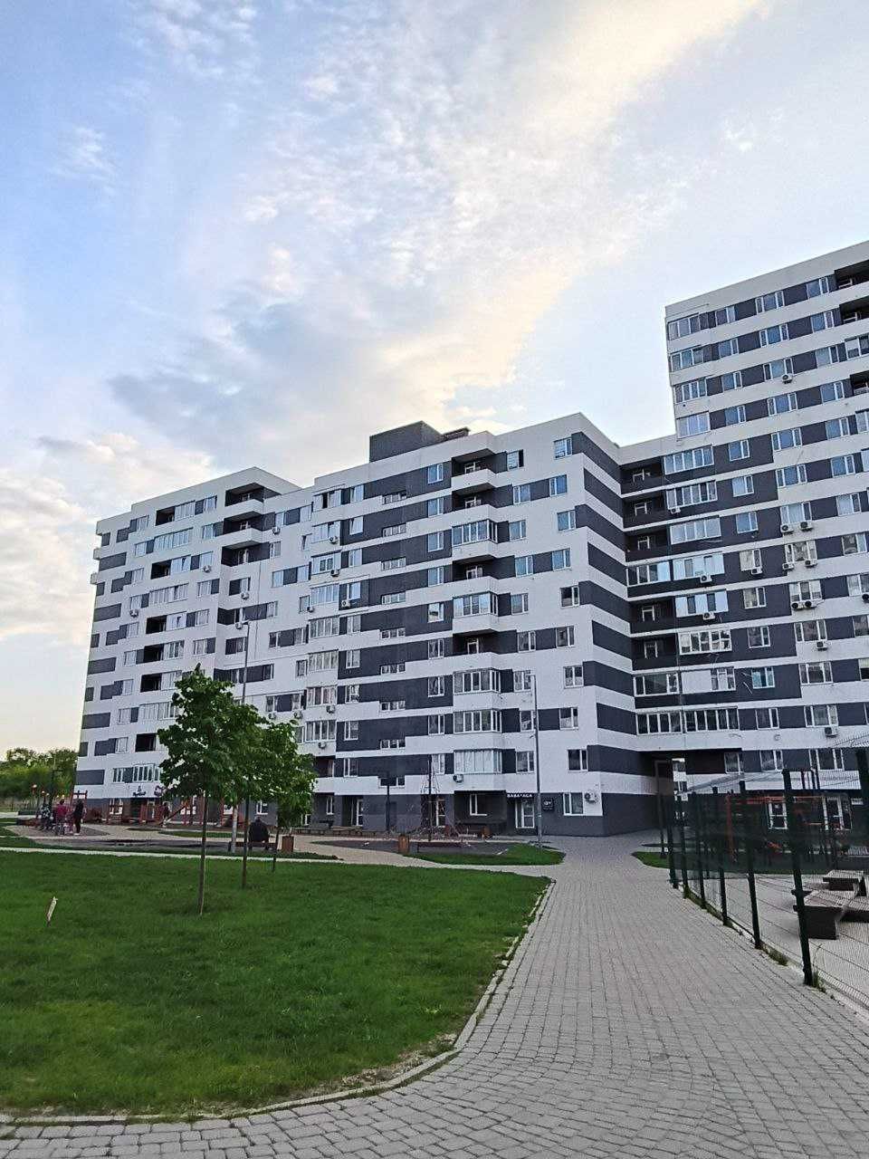 ЖК Пролисок, Продам просторную 2 ком квартиру пл 77м2, Идут Ремонты! A