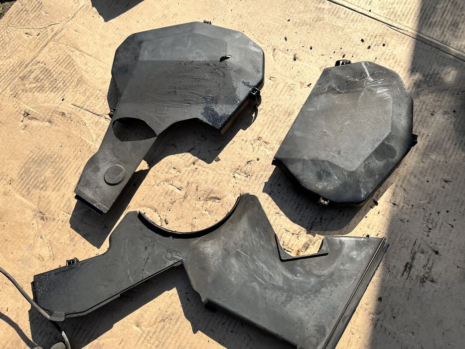 Obudowy rozrządu, osłony silnika ARS, ASG 4.2 V8 Audi A6 C5, S6 A8 D2