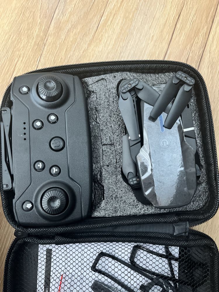 Dron z kamera nowy
