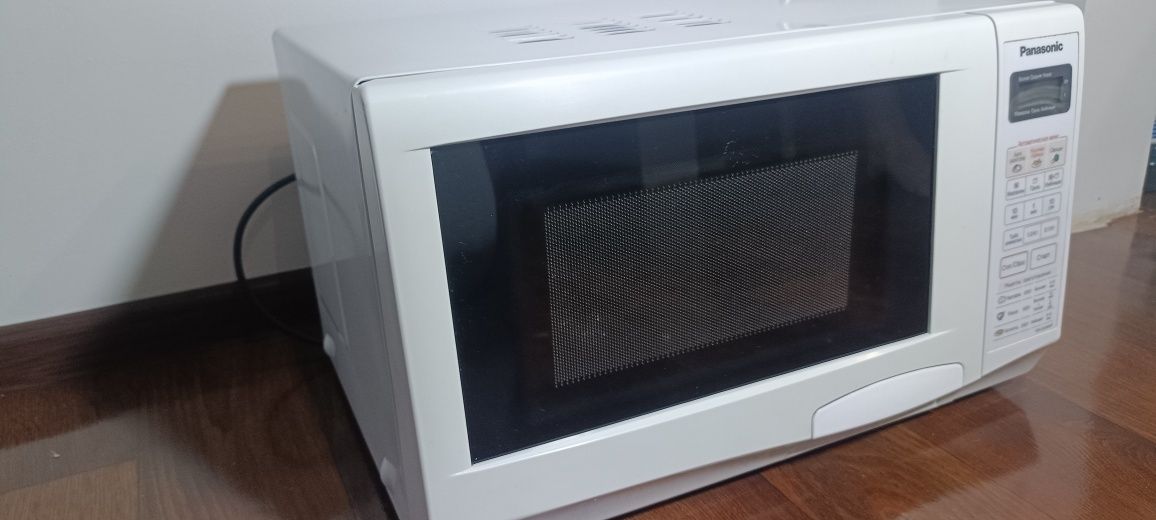 Мікрохвильова піч Panasonic NN-G335WF