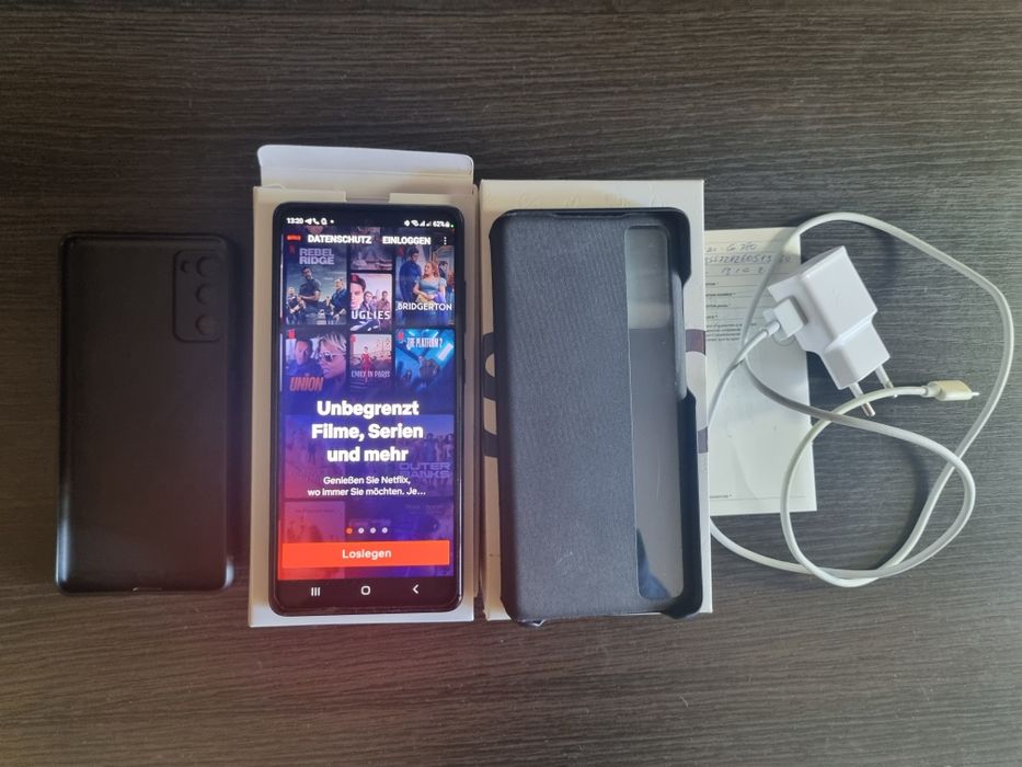 Продам Samsung Galaxy S20 FE 8/256