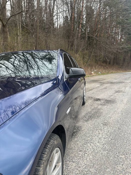 Бмв ф11 520д 2011р