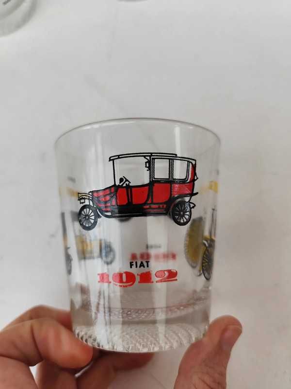 Conjunto de 3 copos com motivos automobilisticos