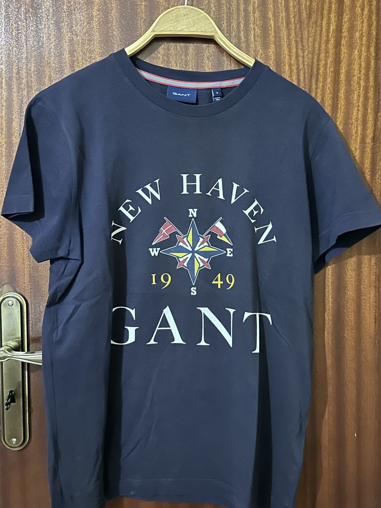 T shirt como nova nao usei muitas vezez