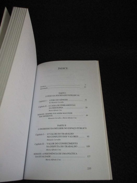 Livro Mulheres em Movimento Alfreda Cruz e Maria Manuela Carvalho