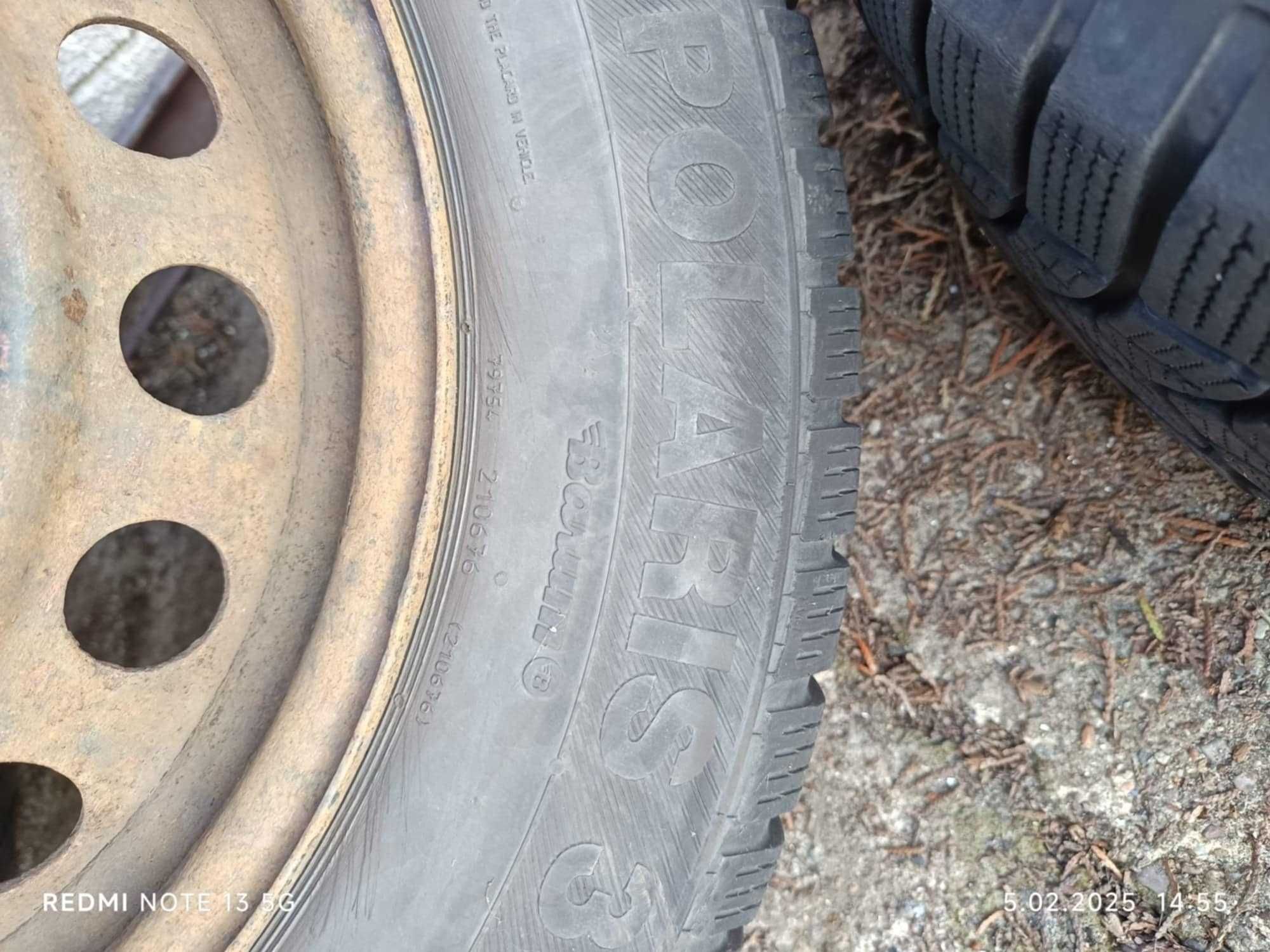 Opony 4x Barum Polaris 3 195/65R15 zimowe + kołpaki