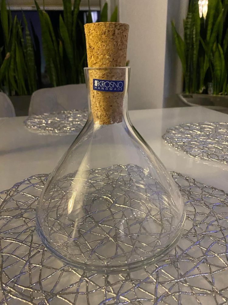 Nowe karafki. W opisie są ceny