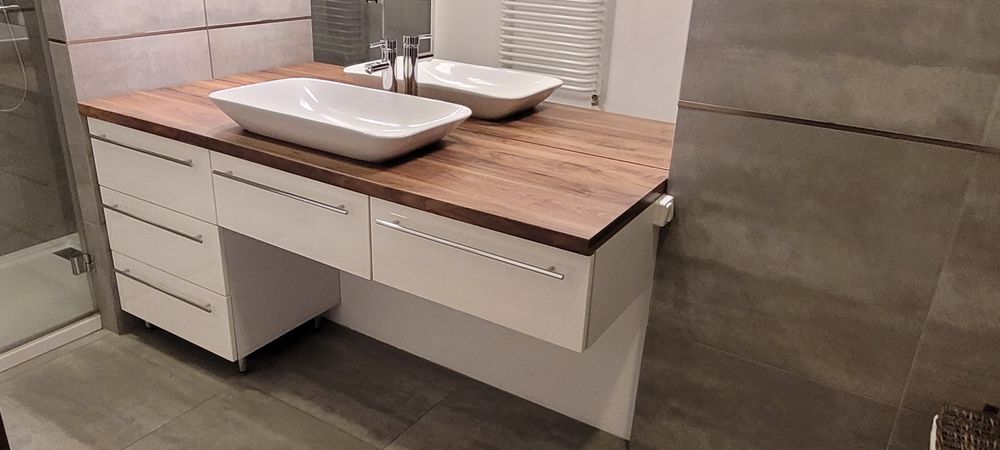 Szafka łazienkowa z blatem