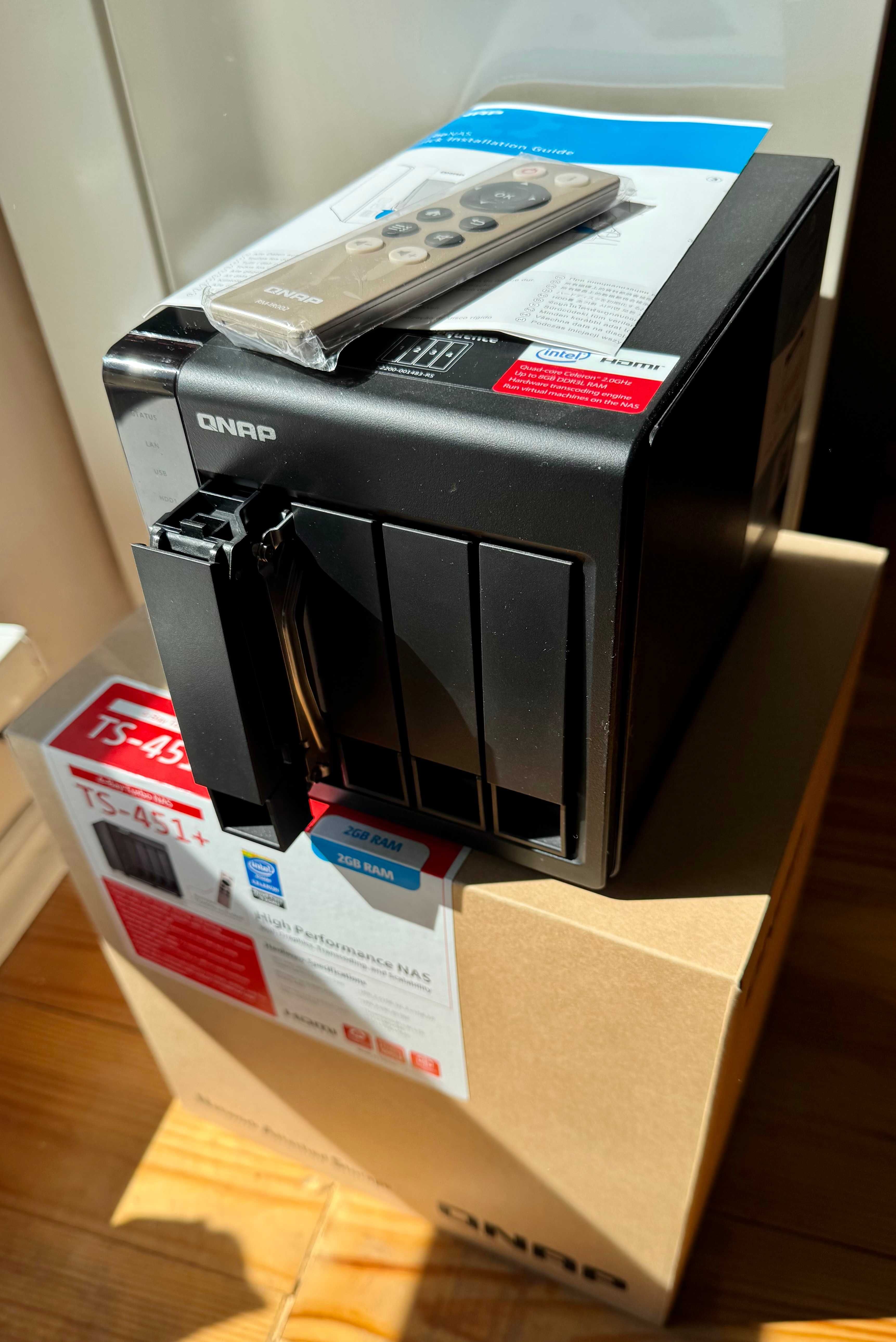 Мережеве сховище 12Tb QNAP TS-451+