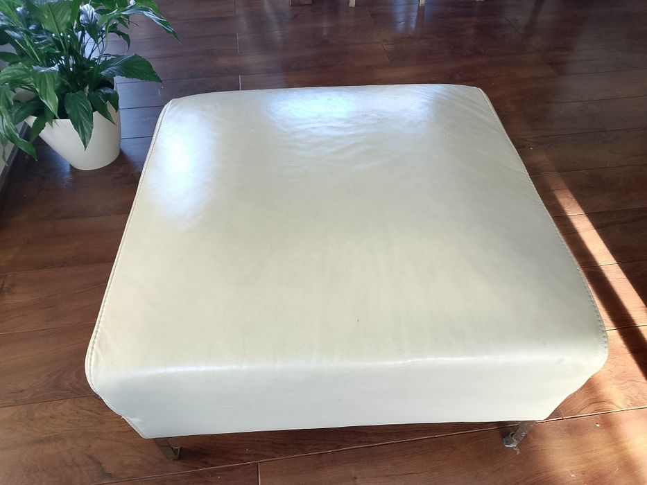 Sofa ecru + pufa skóra prawdziwa tanio