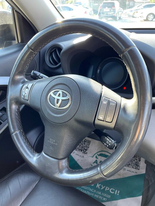 Продам Toyota RAV 4 EV 2013 рік можлива розстрочка,кредит,обмін!