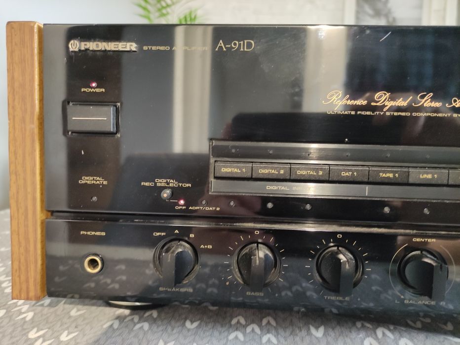 Najwyższy model Pioneer A-91D