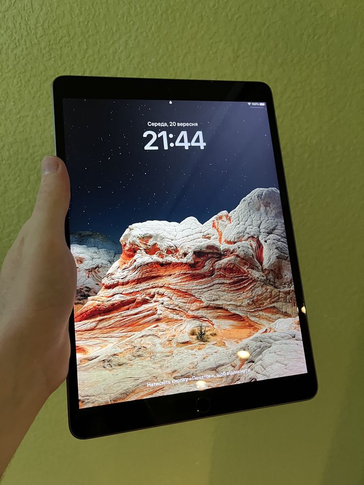 iPad Air 3 10.5 2019 64GB Space Gray стан дуже гарний