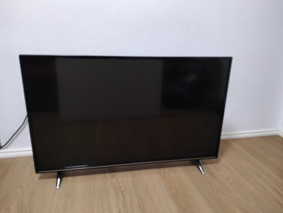 Tv muito estimado "49"