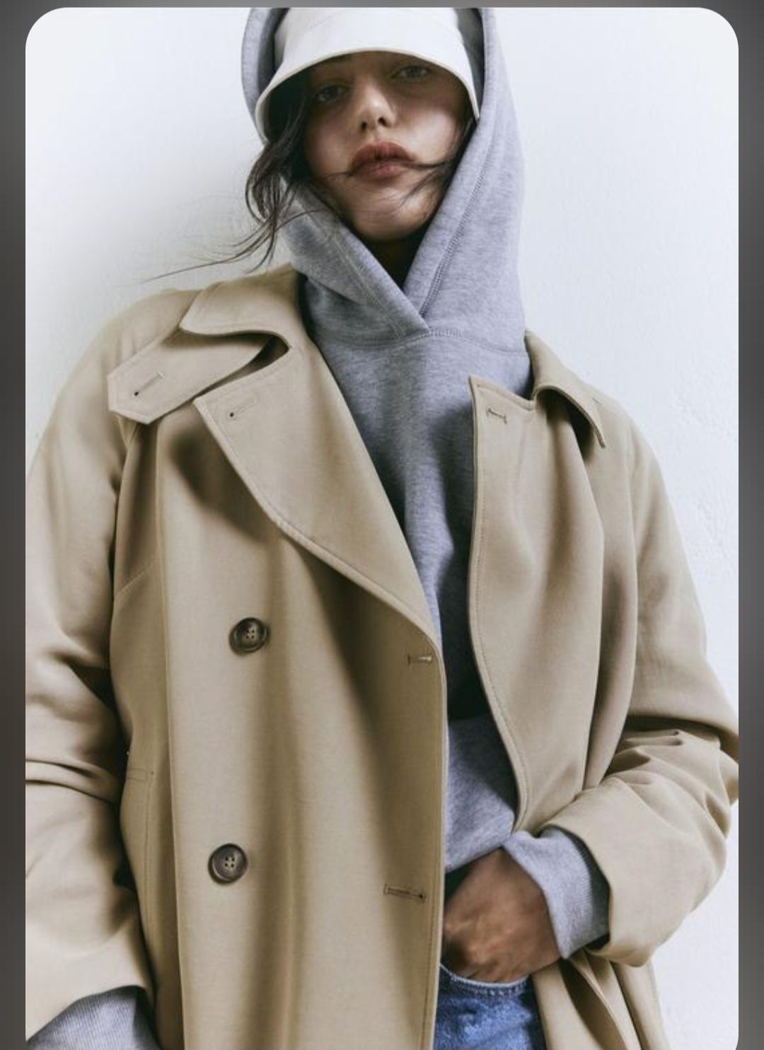 Шикарний тренч  H&M.