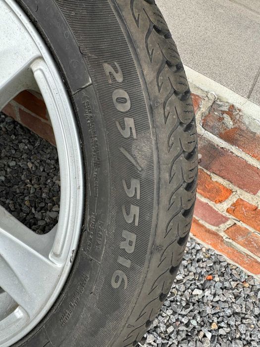 Koła VOLVO FELGI ALUMINIOWE 16 7.0 5X108 ET50 opony zima 205/55R16