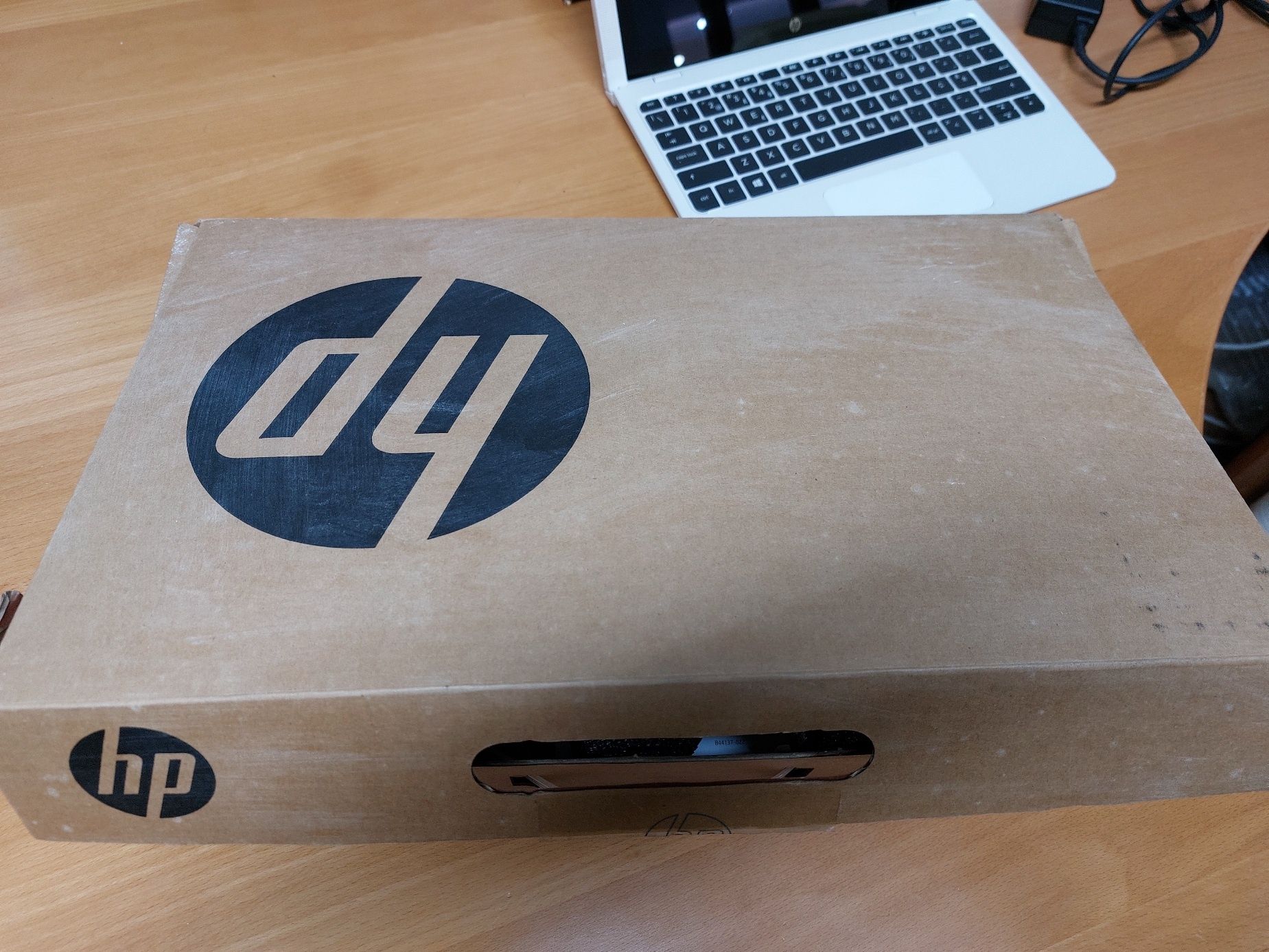 Portátil HP X2 10P000N Hibrido