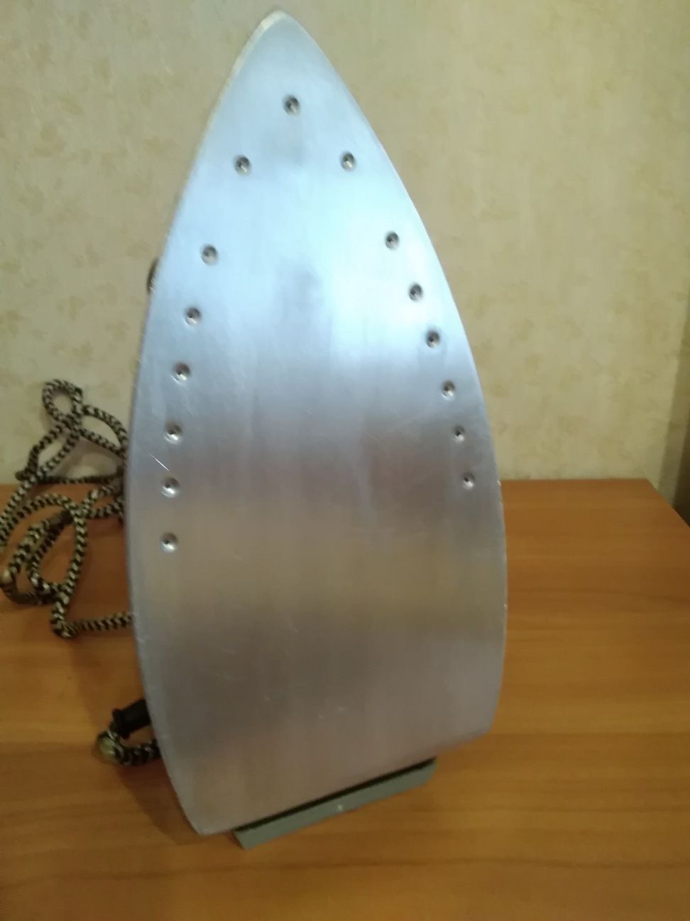 Электроутюг  праска
