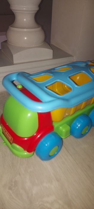 Продам   машинку