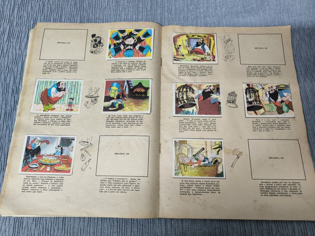 Cadernetas anos 50/60 10 mandamentos e pinoquio