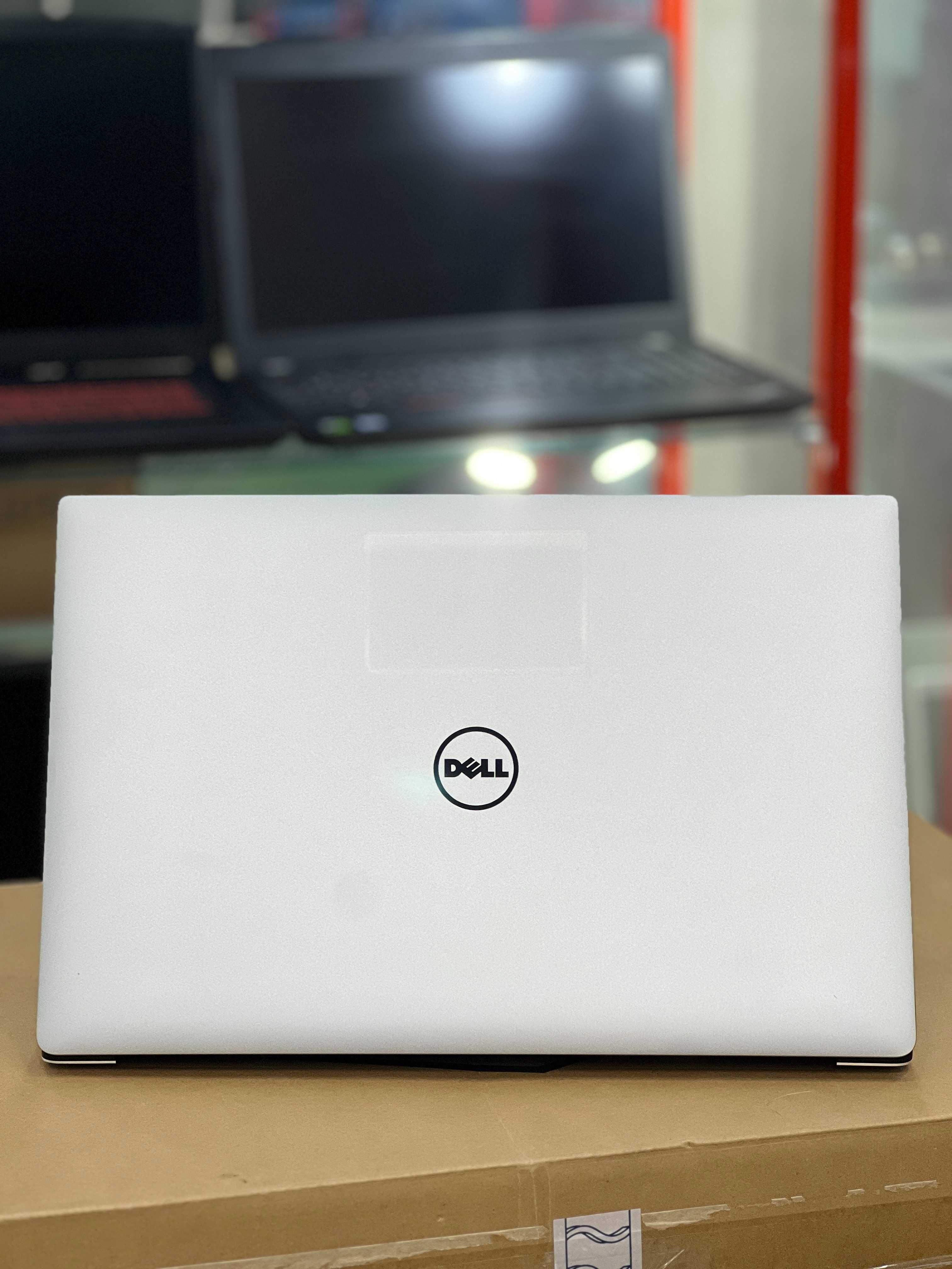 Ноутбук DELL 5520-15.6" Sharp IGZO|i7-7820HQ|512 GB|16 GB|Quadro M1200