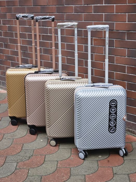 РОЗПРОДАЖ Розмір S WINGS WN01 Польща ручна поклажа валізи чемоданы