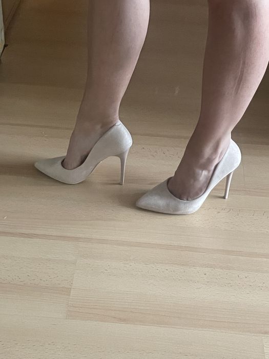 Szpilki bezowe deezee r37